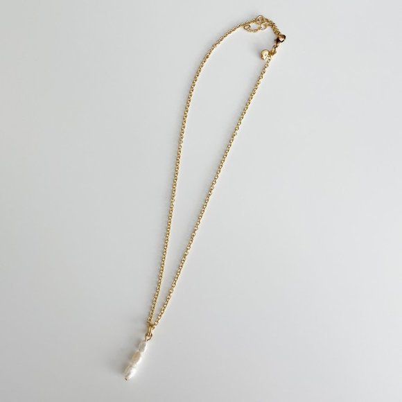 J. Crew Freshwater Pearl and Gold Tone Necklace - Picture 2 of 3